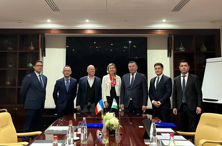 ouzbekistan 21112022 - Signature d'un partenariat entre le Ministère de la santé de la République d'Ouzbékistan et le Groupe Hospitalier Paris Saint-Joseph